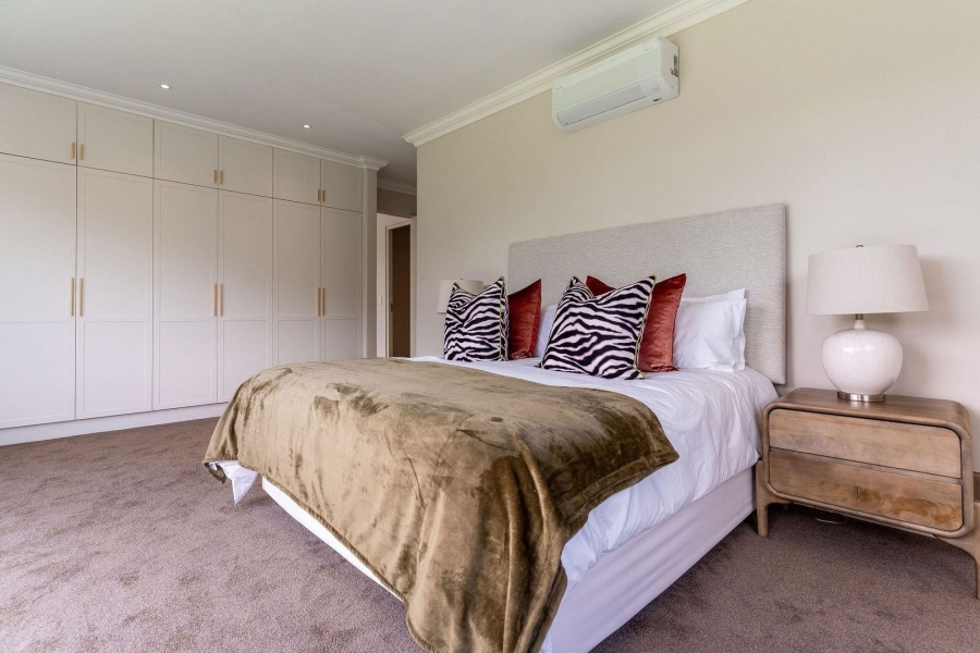 5 Bedroom Property for Sale in Constantia Western Cape